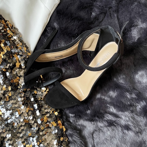 Fashion Nova Halsy Heel - Picture 1 of 6